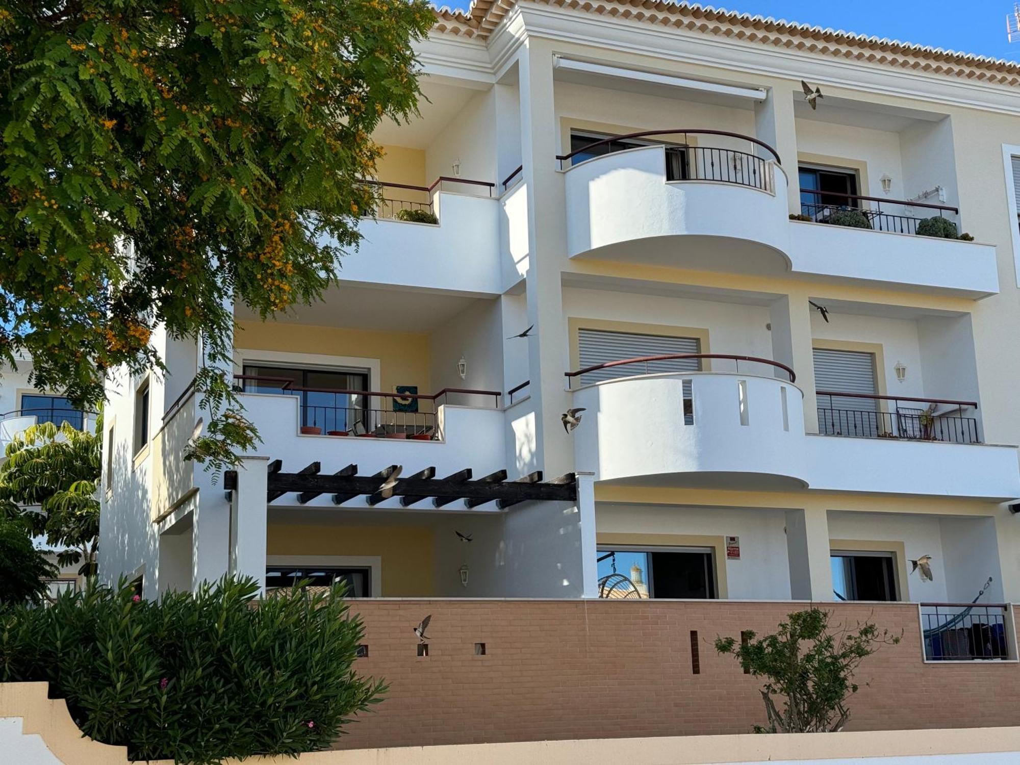 Apartment Albaholm Lagos Ngoại thất bức ảnh
